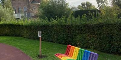 Regenboogbank Alphen